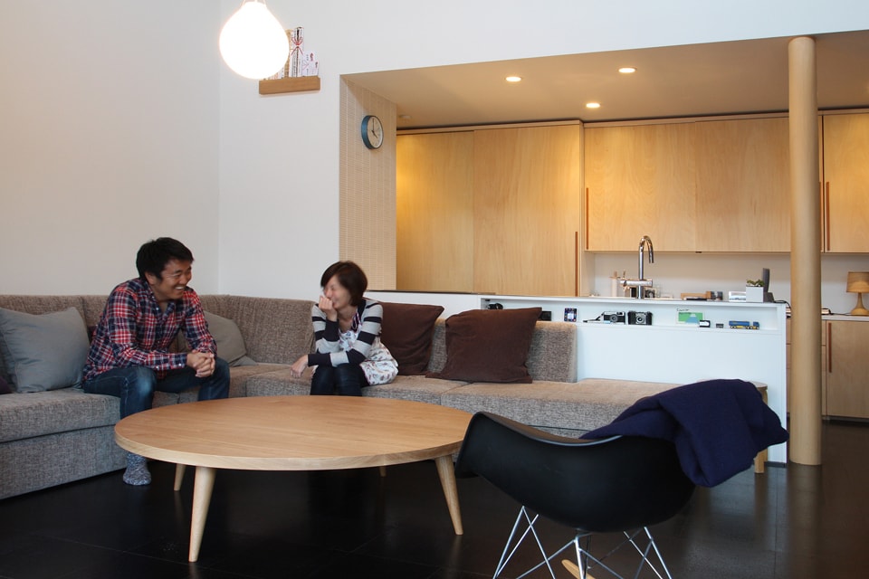 無垢ローテーブル／無垢タモ材　W1,300×H350（オーダー製作）　千葉県市川市　O邸