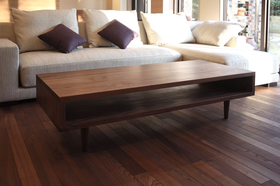 無垢リビングテーブル／ウォールナット材　W1,200×D600×H380　 神奈川県相模原市　I邸　　Design by Kato Architect Office