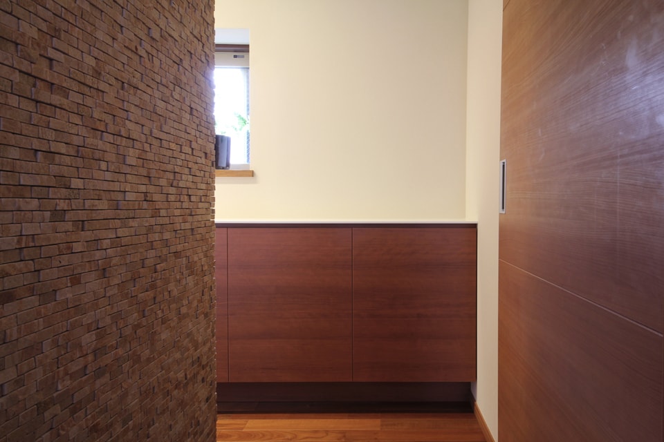 壁面収納・キッチン収納 ／ メラミン樹脂仕上げ（オーダー設計・製作・施工）　神奈川県川崎市K邸