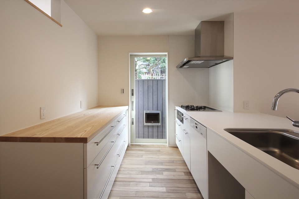 壁面収納・キッチン収納 ／ メラミン樹脂仕上げ（オーダー設計・製作・施工）　神奈川県藤沢市 S邸　Designed by Atelier A One